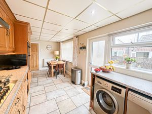 Photo 19- click for photo gallery